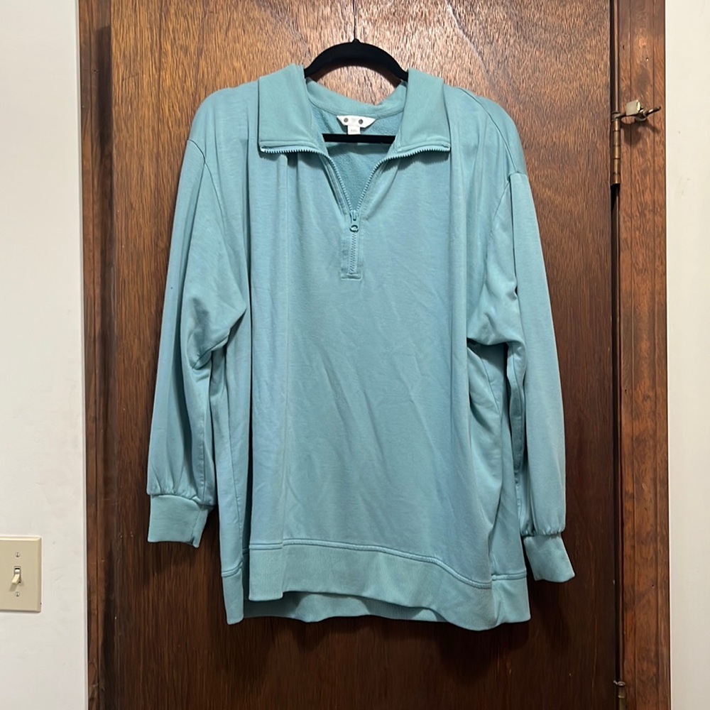 QUARTER ZIP SWEATSHIRT